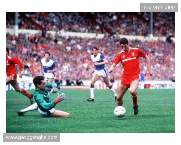 足球明星王什么珀的传奇之路与辉煌成就揭秘 足球明星王什么珀的传奇之路与辉煌成就揭秘