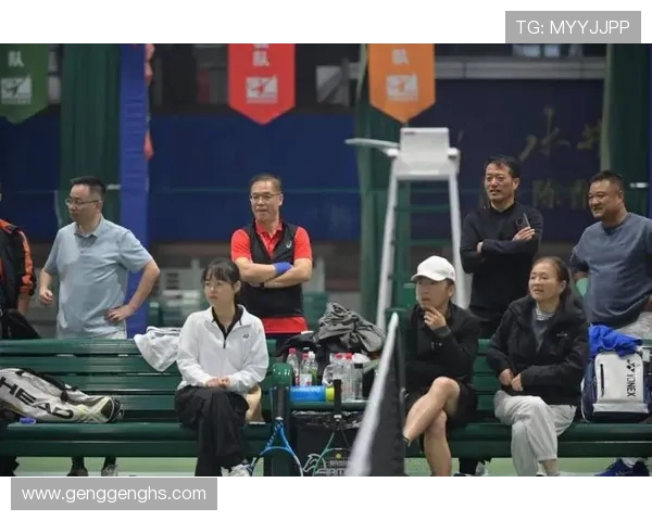 杭州网球队技术争议引发热议球员表现与教练策略的深度探讨 杭州网球队技术争议引发热议球员表现与教练策略的深度探讨