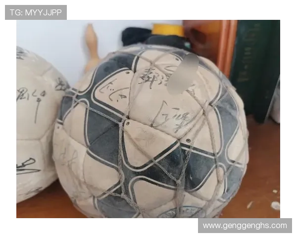 足球明星签名的最佳位置和技巧分享让你的收藏更具价值